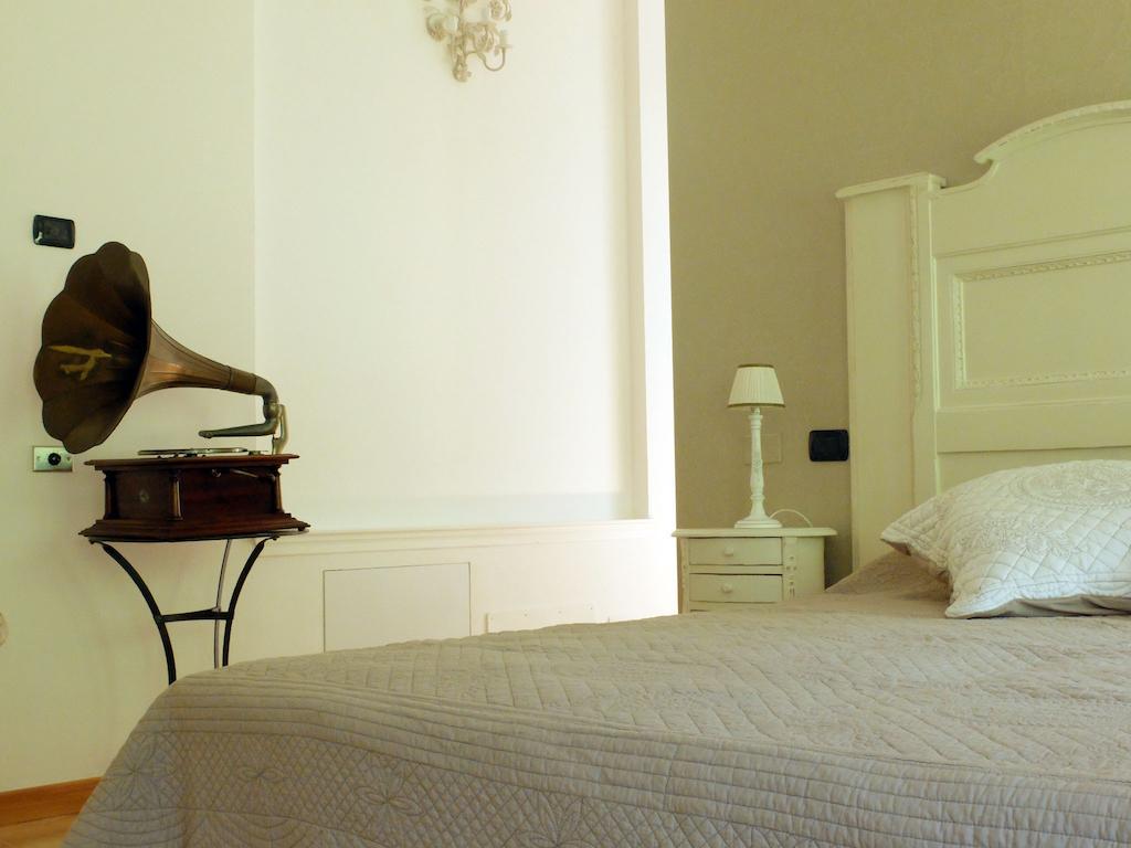 Bed and Breakfast Garda & Golf Caprino Veronese Zimmer foto