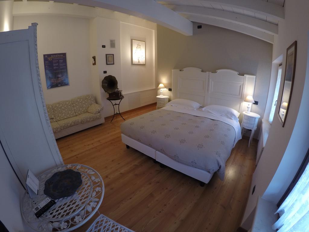 Bed and Breakfast Garda & Golf Caprino Veronese Zimmer foto