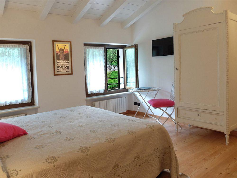 Bed and Breakfast Garda & Golf Caprino Veronese Exterior foto