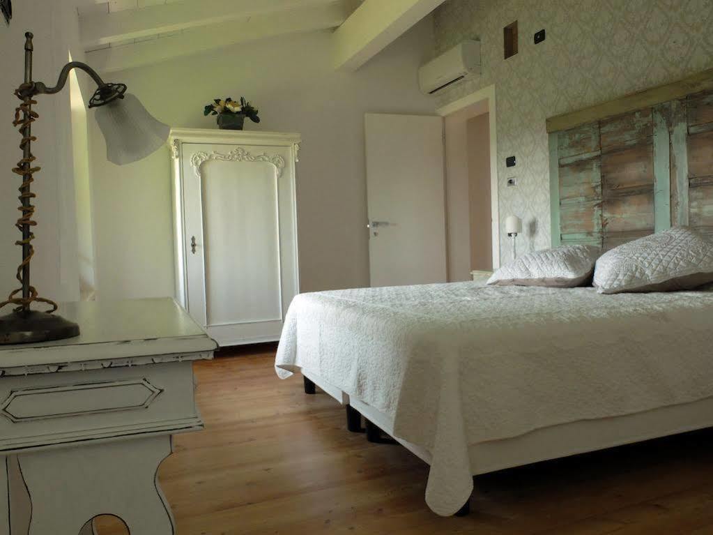 Bed and Breakfast Garda & Golf Caprino Veronese Exterior foto