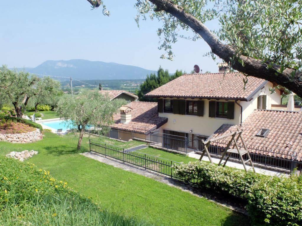 Bed and Breakfast Garda & Golf Caprino Veronese Exterior foto